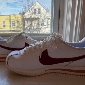 Women’s White/ Red Nike Cortez US 8